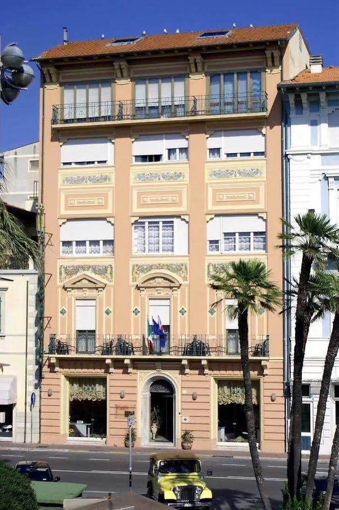 Hotel Liberty Viareggio 3*,
